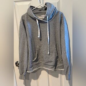 AEMI+CO  Gray Distressed Oversized Hoodie with fray SZ S